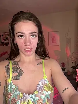 Snapshot of ValenciaTheVixenXX chatting on 02/13/26, 03:56 ValenciaTheVixenXX online show from 02/13/26, 03:56