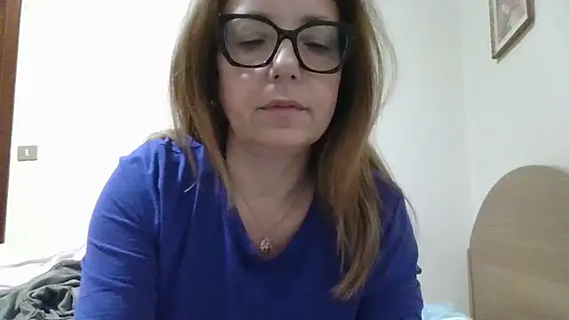 Snapshot of Miasexmilf chatting on 02/21/26, 05:42 Miasexmilf online show from 02/21/26, 05:42