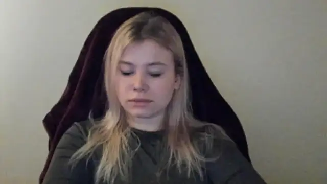 Snapshot of Lulu_Di chatting on 02/06/26, 11:45 Lulu Di online show from 02/06/26, 11:45