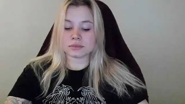 Snapshot of Lulu_Di chatting on 02/08/26, 12:52 Lulu Di online show from 02/08/26, 12:52