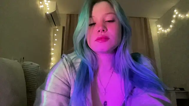 Lulu Di online show from 04/18/26, 06:21