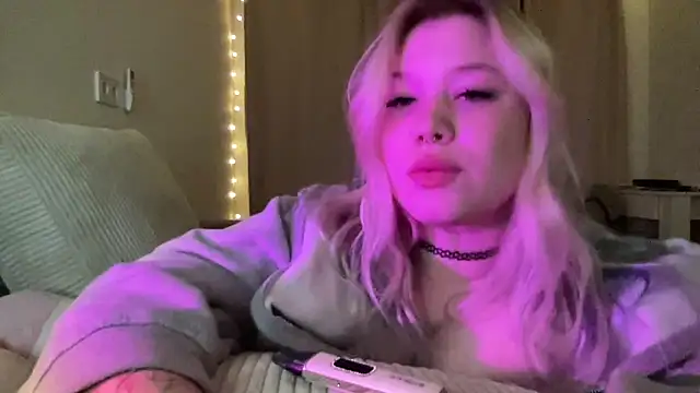 Lulu Di online show from 03/25/26, 07:24