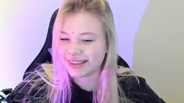 Snapshot of Lulu_Di chatting on 02/20/26, 06:26 Lulu Di online show from 02/20/26, 06:26