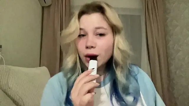 Lulu Di online show from 03/04/26, 09:44