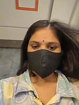 Snapshot of Cute_shikaa chatting on 04/03/26, 10:32 Cute shikaa online show from 04/03/26, 10:32