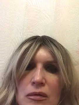 Snapshot of Snejnaya chatting on 02/10/26, 02:05 Snejnaya online show from 02/10/26, 02:05