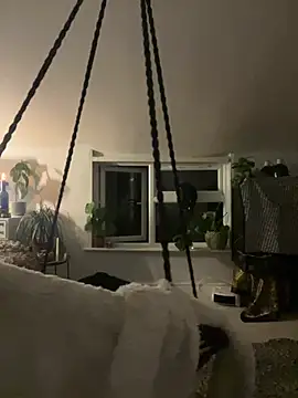 Snapshot of bellaxlauren chatting on 05/15/26, 10:08 bellaxlauren online show from 05/15/26, 10:08