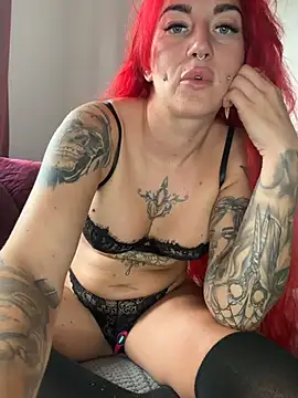 MrsRedFoxy online show from 07/06/26, 11:17