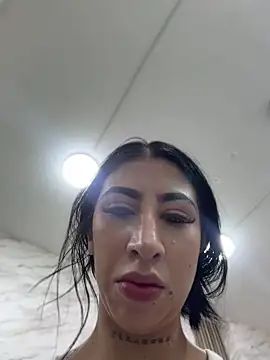 Snapshot of darkkjulietha chatting on 06/19/26, 01:17 darkkjulietha online show from 06/19/26, 01:17