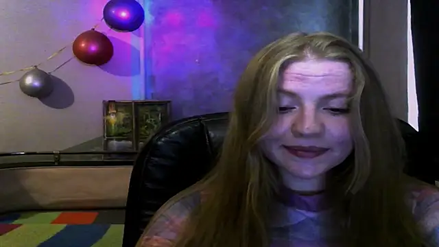 Space Girls 699 online show from 06/05/26, 10:43