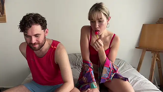 Snapshot of DomAtHome chatting on 04/14/26, 02:22 DomAtHome online show from 04/14/26, 02:22