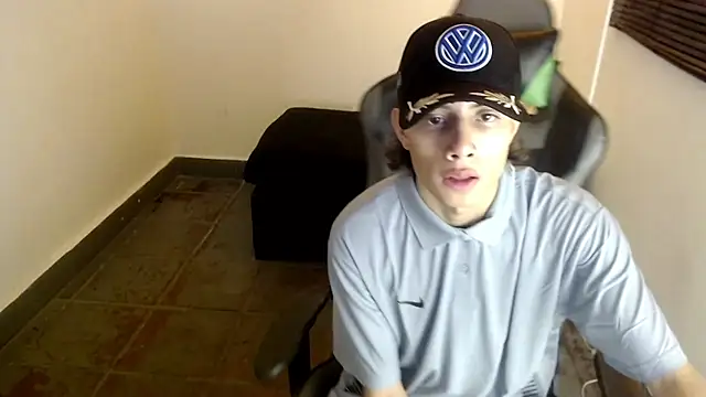 Snapshot of Didi_hard chatting on 02/01/26, 03:49 Didi hard online show from 02/01/26, 03:49