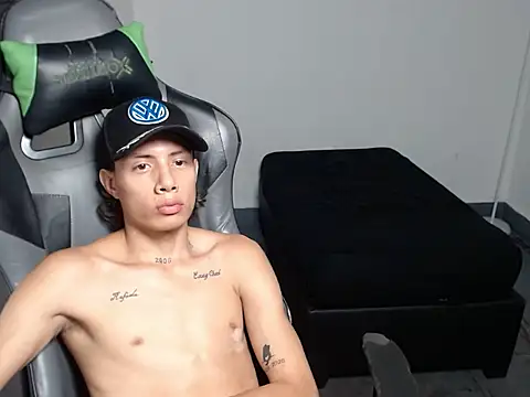 Snapshot of Didi_hard chatting on 02/10/26, 03:44 Didi hard online show from 02/10/26, 03:44