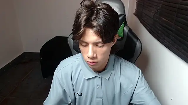 Snapshot of Didi_hard chatting on 02/05/26, 03:02 Didi hard online show from 02/05/26, 03:02