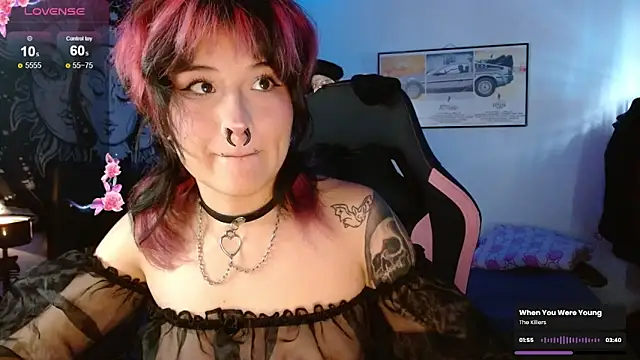 Snapshot of neena_nyx_ chatting on 02/24/26, 05:14 neena nyx online show from 02/24/26, 05:14