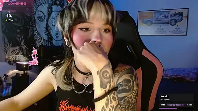 Snapshot of neena_nyx_ chatting on 02/06/26, 09:00 neena nyx online show from 02/06/26, 09:00