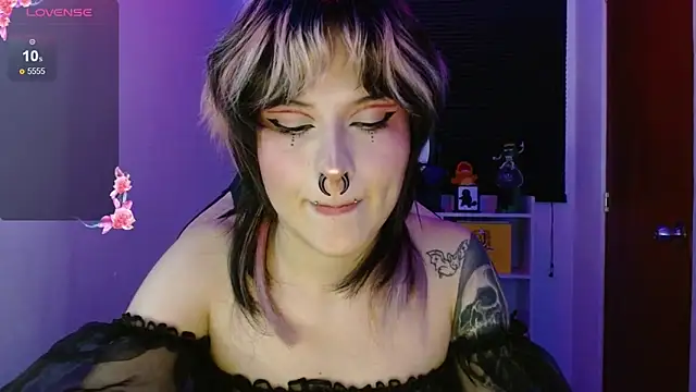 Snapshot of neena_nyx_ chatting on 03/13/26, 10:04 neena nyx online show from 03/13/26, 10:04
