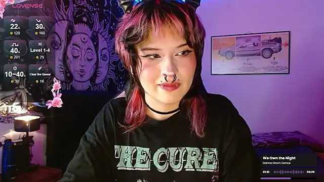 Snapshot of neena_nyx_ chatting on 02/26/26, 10:10 neena nyx online show from 02/26/26, 10:10