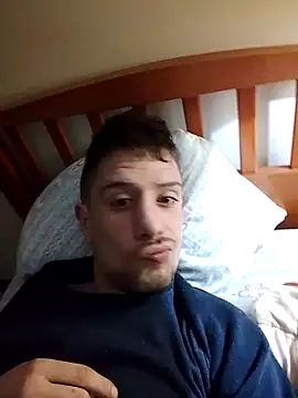 Snapshot of Mcsimotoro chatting on 01/19/26, 01:53 Mcsimotoro online show from 01/19/26, 01:53