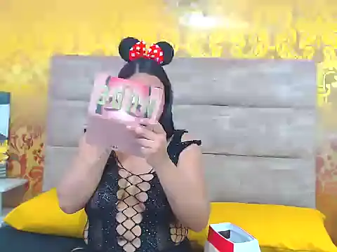 Snapshot of elianacollins23 chatting on 02/21/26, 03:52 elianacollins23 online show from 02/21/26, 03:52