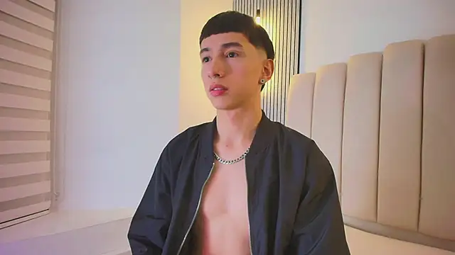 lian cameron online show from 04/07/26, 04:03