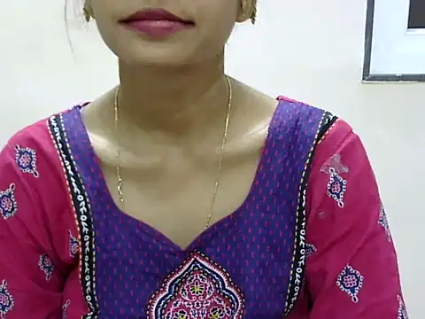 Snapshot of Kulsum_S chatting on 05/15/26, 01:09 Kulsum S online show from 05/15/26, 01:09