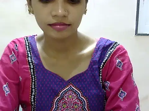 Snapshot of Kulsum_S chatting on 06/18/26, 01:05 Kulsum S online show from 06/18/26, 01:05