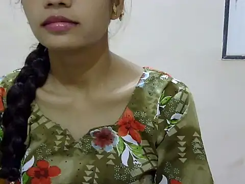 Snapshot of Kulsum_S chatting on 06/14/26, 01:56 Kulsum S online show from 06/14/26, 01:56