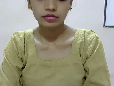 Snapshot of Kulsum_S chatting on 06/19/26, 01:06 Kulsum S online show from 06/19/26, 01:06