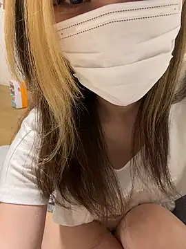 Snapshot of yui__yuichan chatting on 04/22/26, 01:07 yui yuichan online show from 04/22/26, 01:07