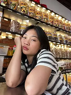 Lyn-be99 online show from 03/28/26, 05:41