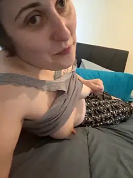 Tiara XOX online show from 02/25/26, 11:21