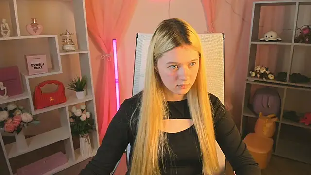 CelestineMauriac online show from 04/19/26, 07:05