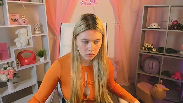 CelestineMauriac online show from 04/07/26, 04:09