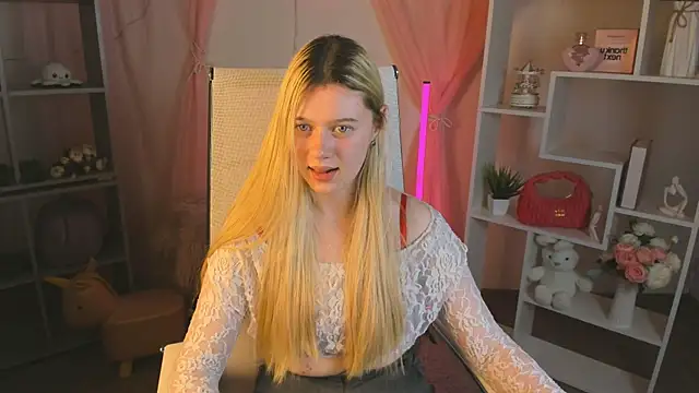 CelestineMauriac online show from 04/15/26, 07:58