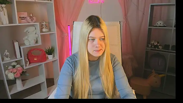 CelestineMauriac online show from 04/13/26, 03:27