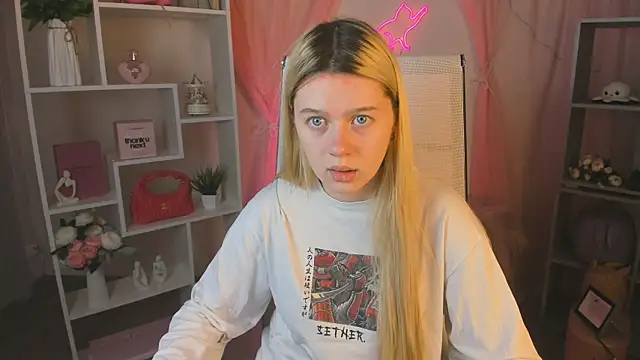 CelestineMauriac online show from 04/20/26, 06:31