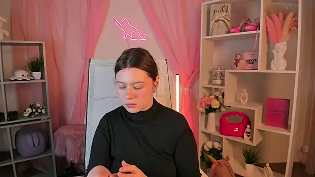 CelestineMauriac online show from 02/09/26, 05:33