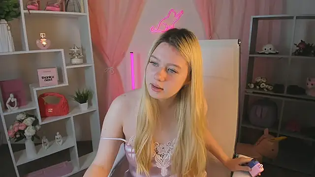 CelestineMauriac online show from 04/25/26, 06:38