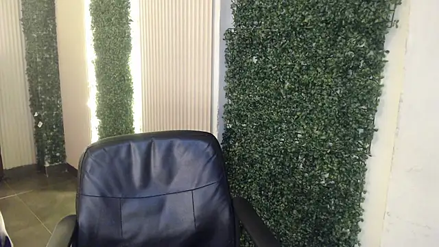 liliana pink online show from 04/08/26, 07:21