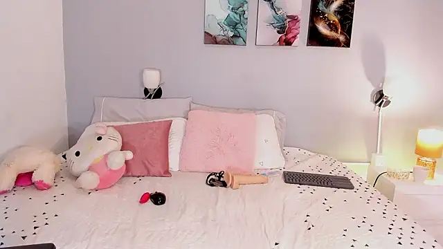 DomenicaW online show from 01/19/26, 02:43