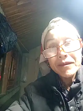 Snapshot of yoyosexy11 chatting on 02/25/26, 01:11 yoyosexy11 online show from 02/25/26, 01:11