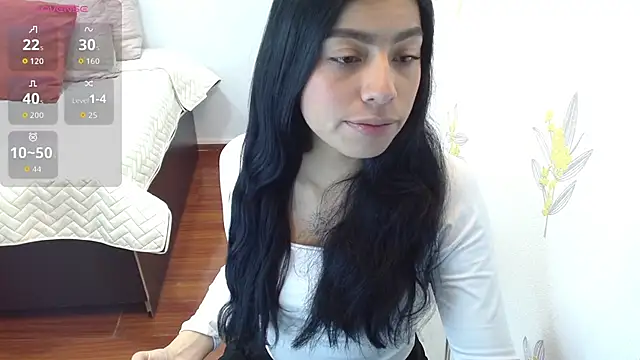 Snapshot of Laia_white chatting on 02/26/26, 11:43 Laia white online show from 02/26/26, 11:43