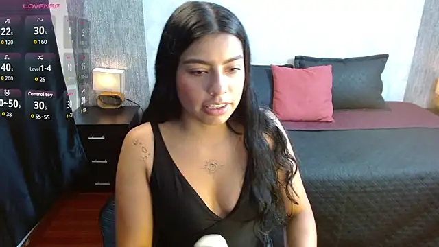 Laia white online show from 03/20/26, 11:44