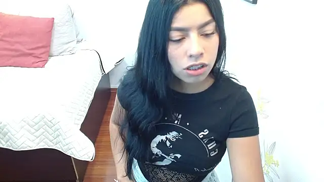 Laia white online show from 03/03/26, 11:50