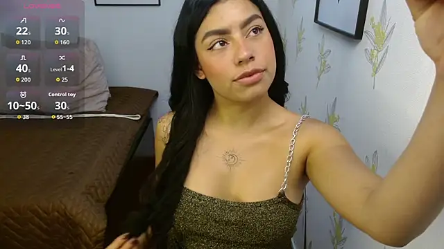 Laia white online show from 04/01/26, 10:16