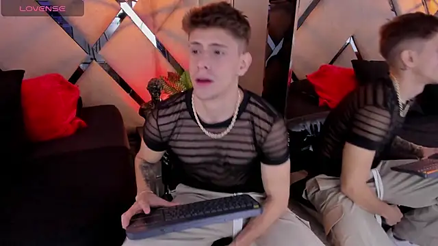 Snapshot of Jasper__jones chatting on 02/12/26, 02:28 Jasper jones online show from 02/12/26, 02:28