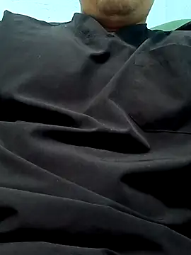 Snapshot of Ryzca chatting on 04/19/26, 10:45 Ryzca online show from 04/19/26, 10:45