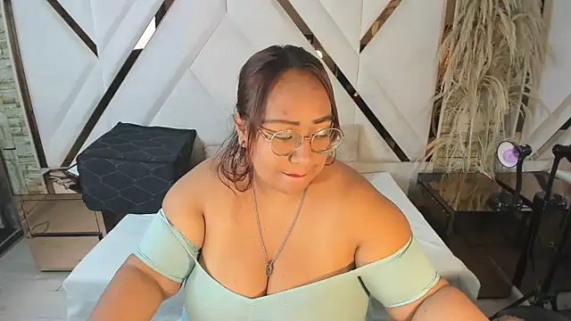 Shara Oz online show from 04/02/26, 03:13