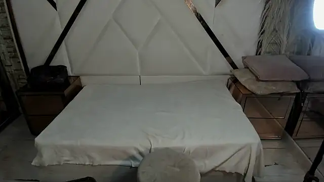 Shara Oz online show from 02/14/26, 03:18